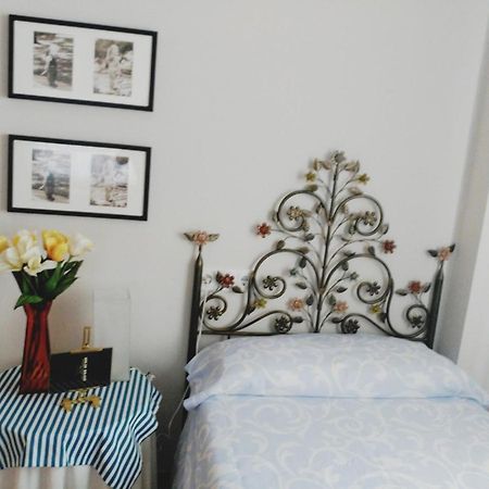 2 La Casa De Marilo Apartment Tomares Bagian luar foto