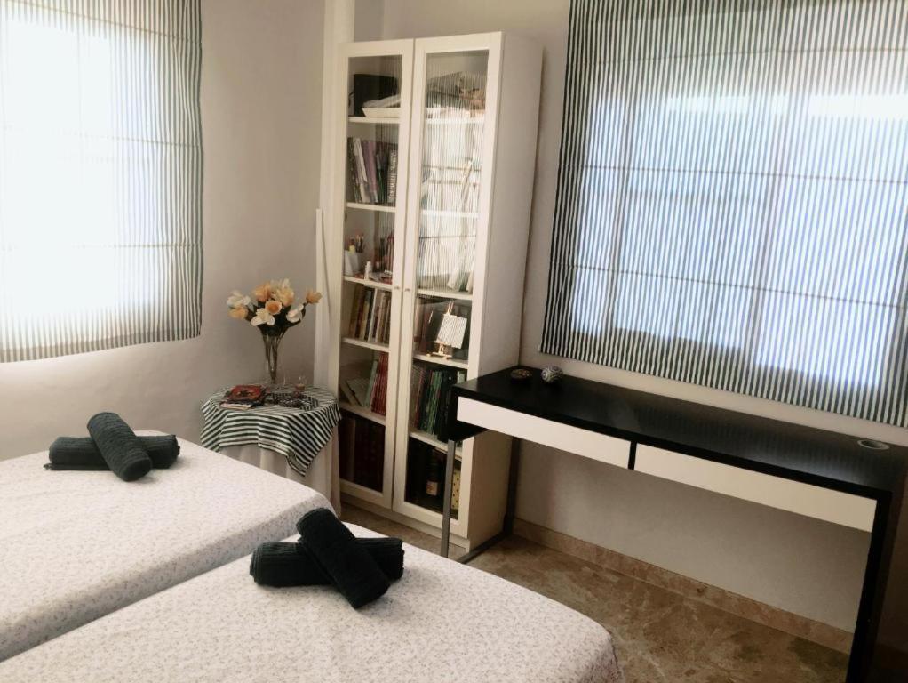 2 La Casa De Marilo Apartment Tomares Bagian luar foto