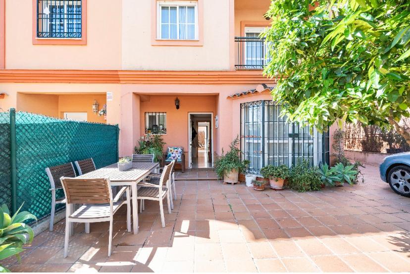 2 La Casa De Marilo Apartment Tomares Bagian luar foto